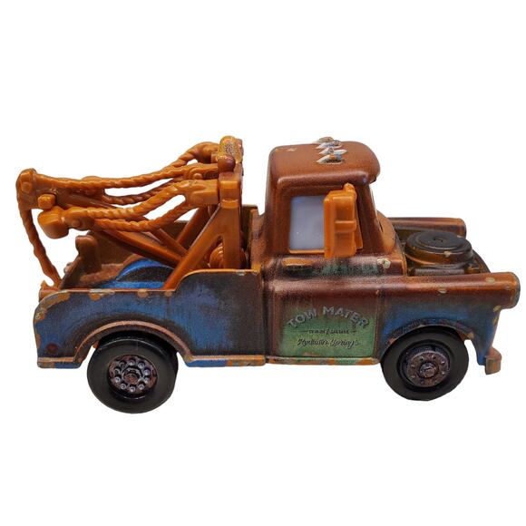 Cars 2 Race Team Mater Tow Truck Die-Cast 3" Action Figure Vehicle Disney Pixar - Picture 4 of 9